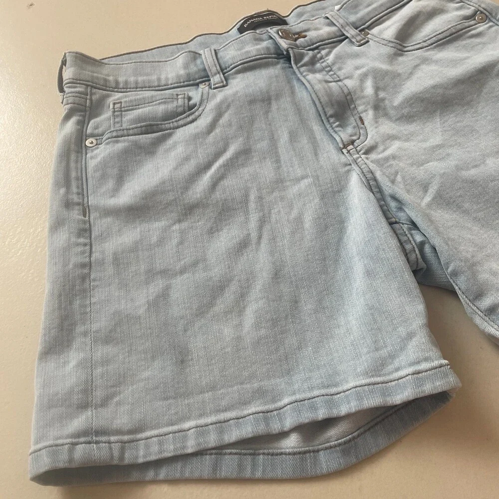Banana Republic Mid Rise Denim Shorts White Size 4